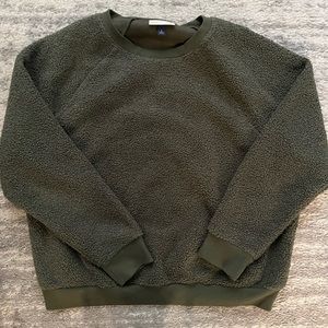 Universal Thread Sherpa/Teddy Crewneck XL